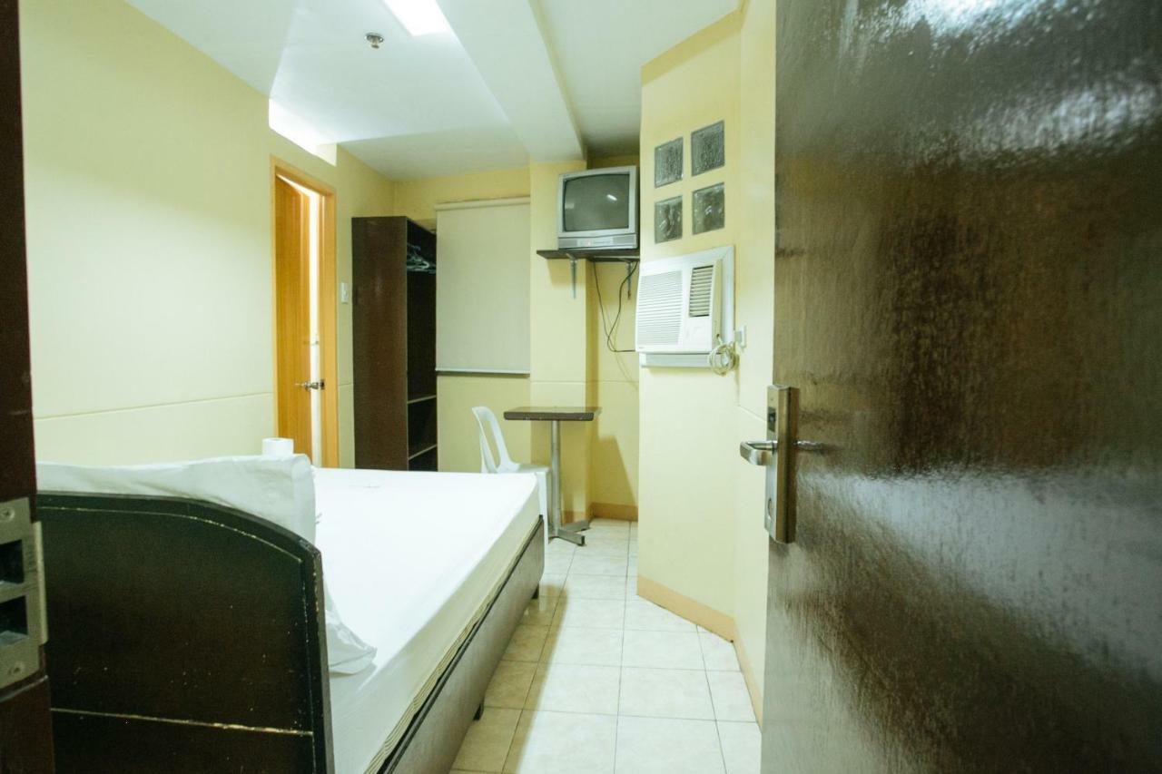 Gv Hotel - Talisay City Экстерьер фото