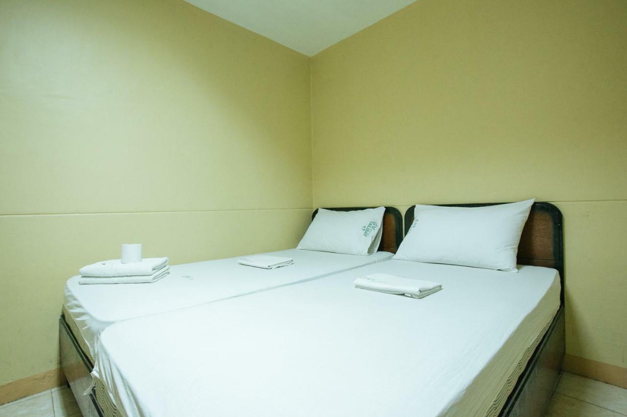 Gv Hotel - Talisay City Экстерьер фото